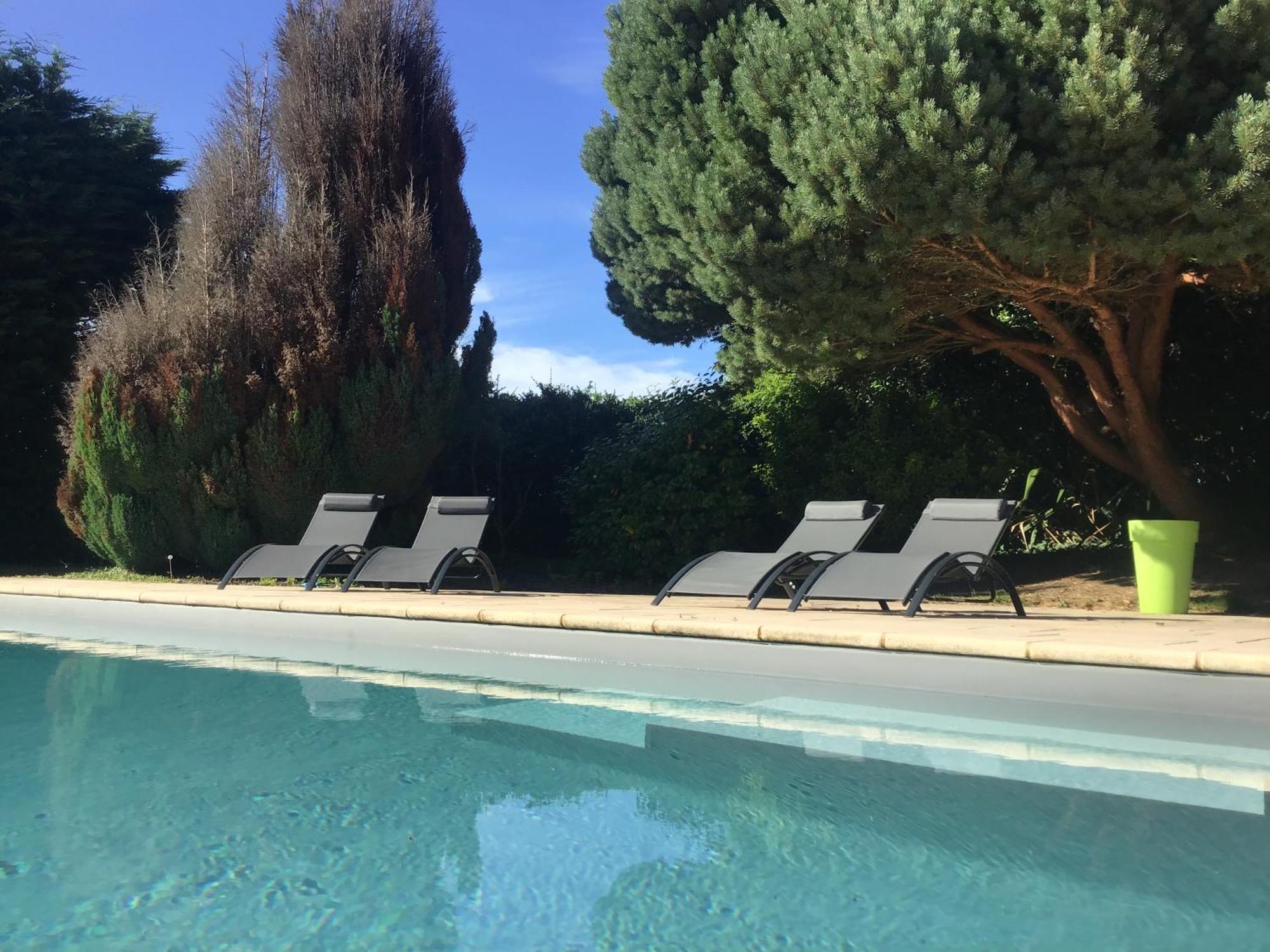 Maison Cosy Avec Exterieur Et Piscine Partagee Mespaul 외부 사진