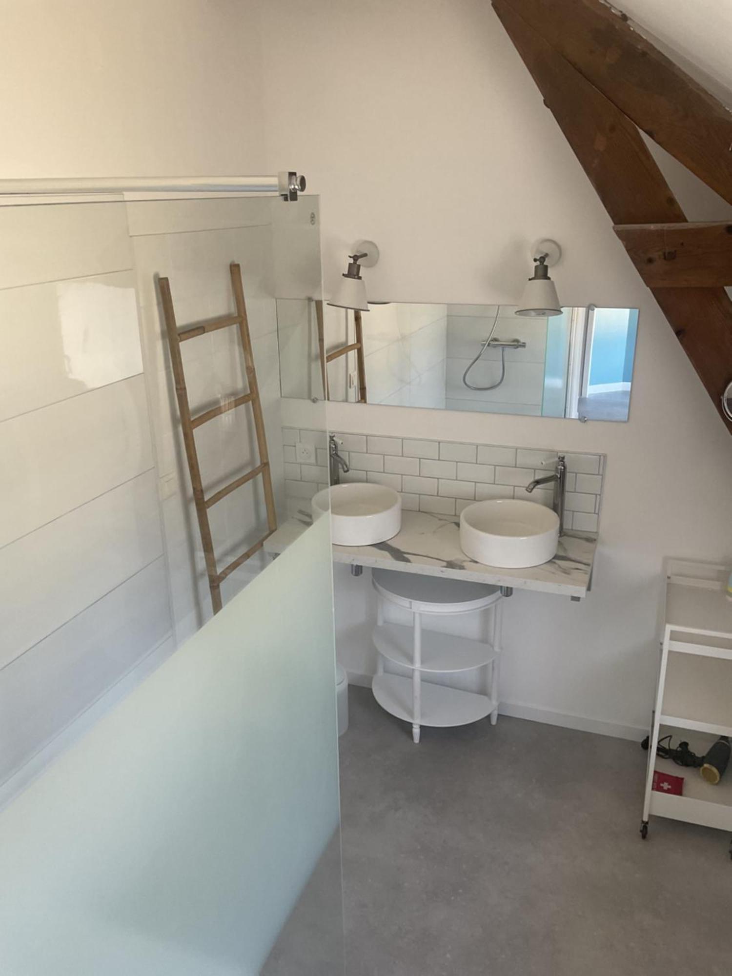 Maison Cosy Avec Exterieur Et Piscine Partagee Mespaul 외부 사진
